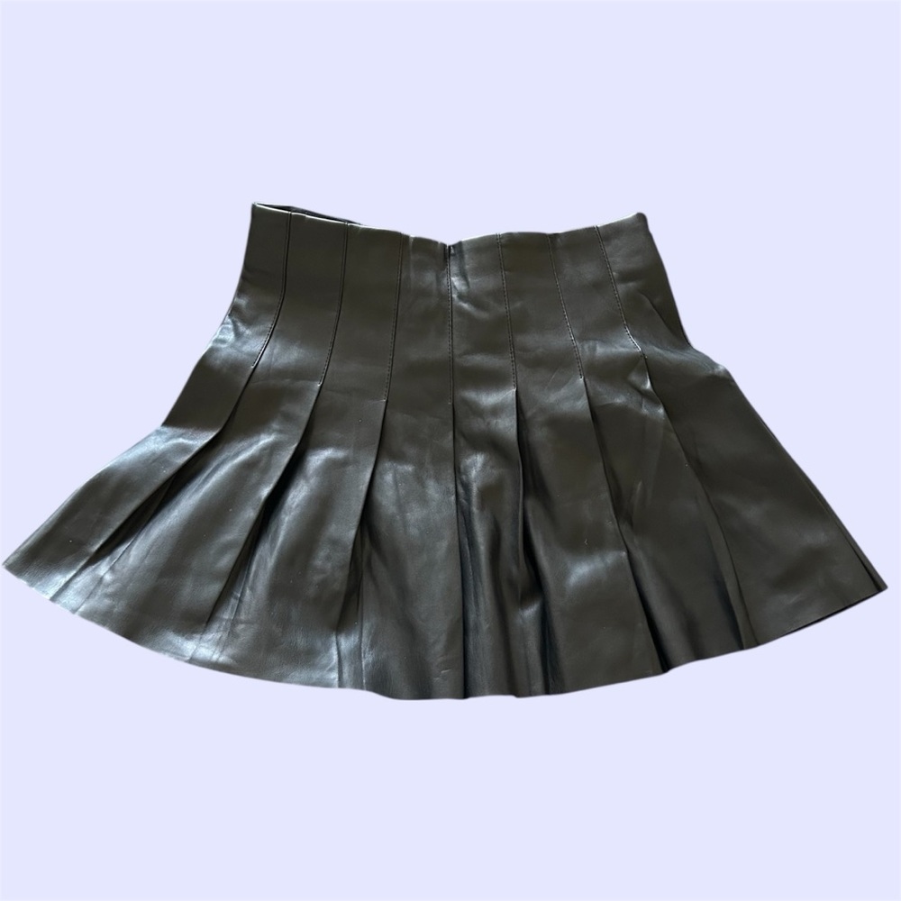 Dynamite Pleated Black Leather Skirt size Medium